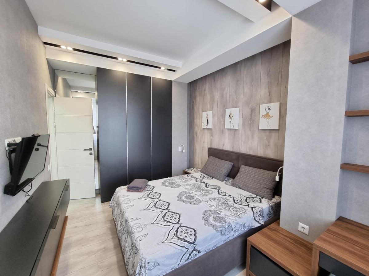 Diplomat The Best Ultra Central Apartaments Chişinău Esterno foto