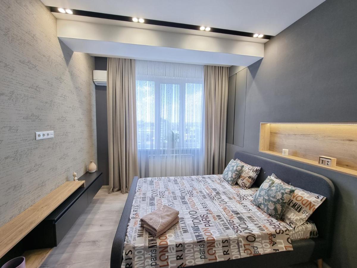 Diplomat The Best Ultra Central Apartaments Chişinău Esterno foto
