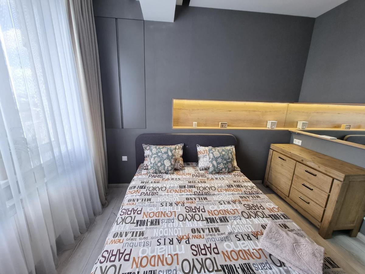 Diplomat The Best Ultra Central Apartaments Chişinău Esterno foto