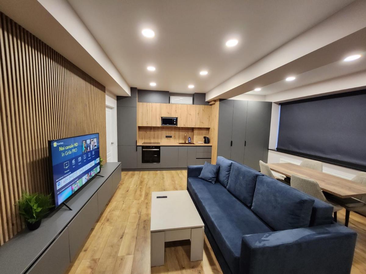 Diplomat The Best Ultra Central Apartaments Chişinău Esterno foto